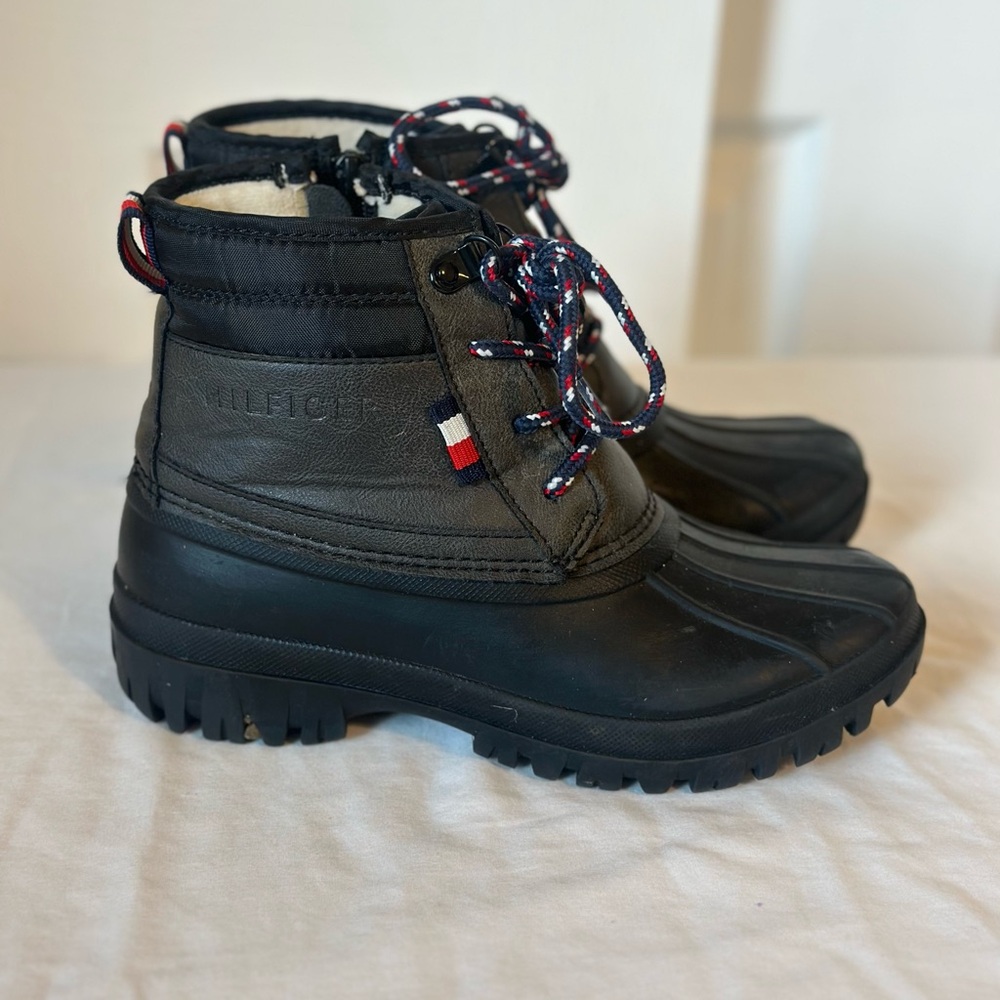 Tommy Hilfiger Kids' Black Waterproof Ankle Boots size 3